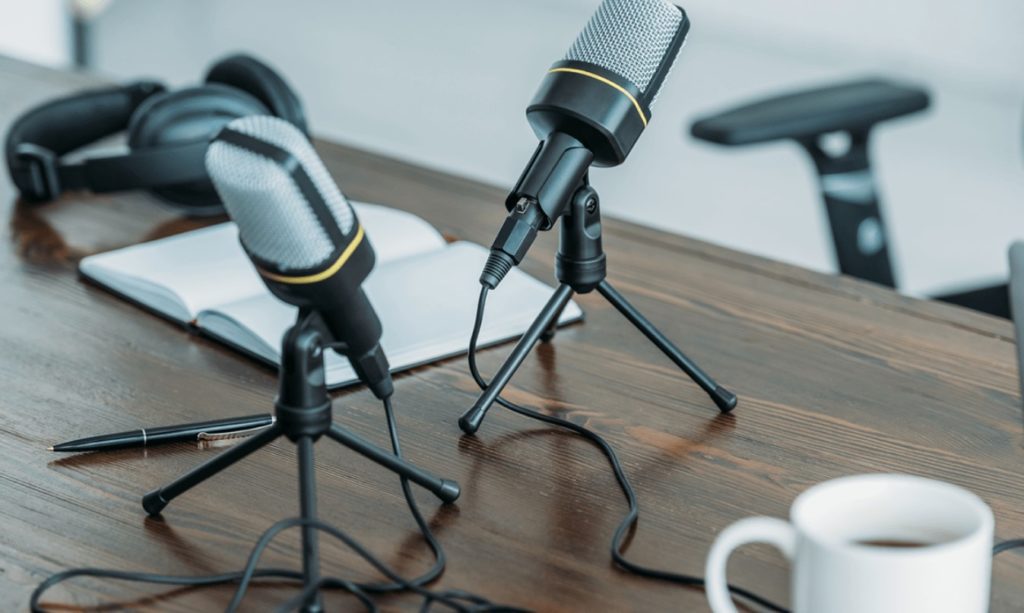 How to Set Up Multiple Microphones for Podcast3